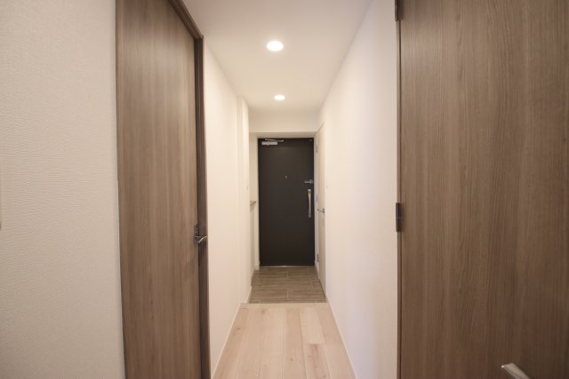 玄関　※別部屋の参考写真の為、原状優先です。