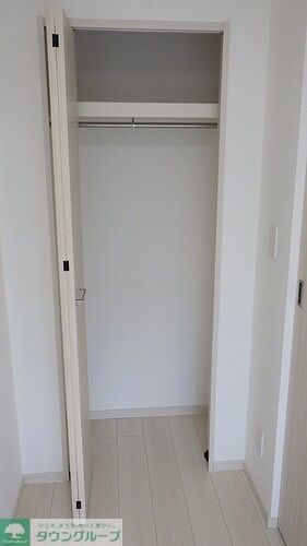 収納　クロゼット　※同タイプ（203号室）の写真