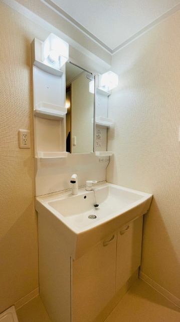 洗面設備　※別部屋参考資料の為、現状を優先します。