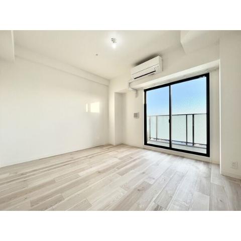 居室・リビング　室内