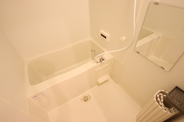 バス・シャワールーム　※別部屋の参考写真の為、原状優先です。