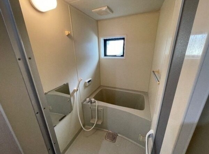 バス・シャワールーム　図面と現状に相違がある場合には現状を優先