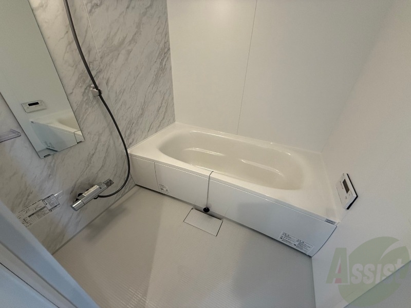 バス・シャワールーム　お風呂になります。一日の疲れを癒してくださいね。