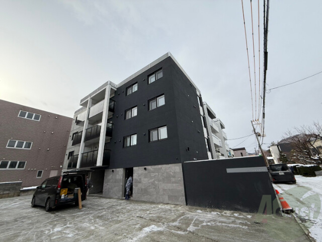 建物外観　札幌市中央区南１０条「ＮＯＲＴＨ　ＳＥＡ　ＲＯＡＤ」