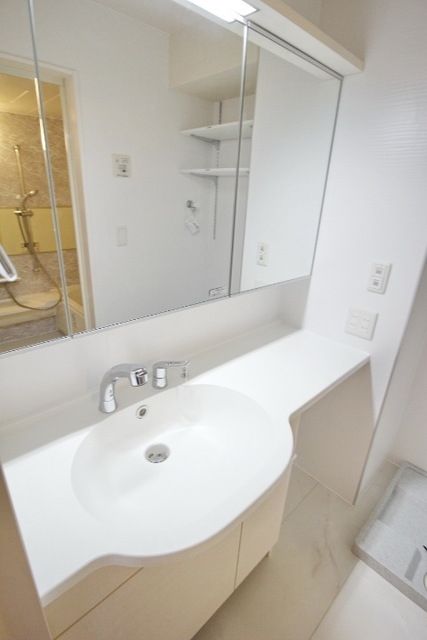 洗面設備　嬉しい独立洗面台