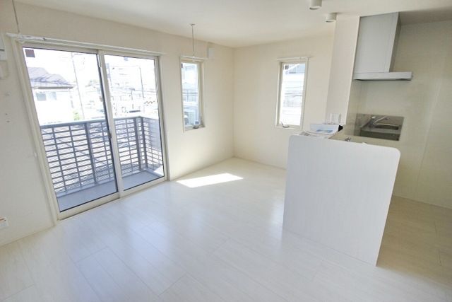 居室・リビング　広々とした居室