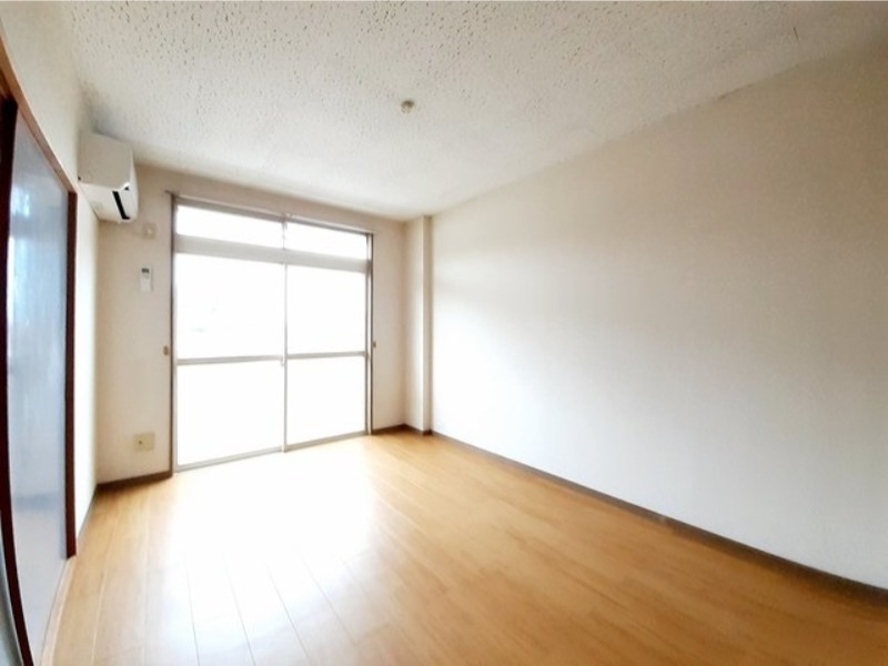 居室・リビング　図面と現状に相違がある場合には現状を優先