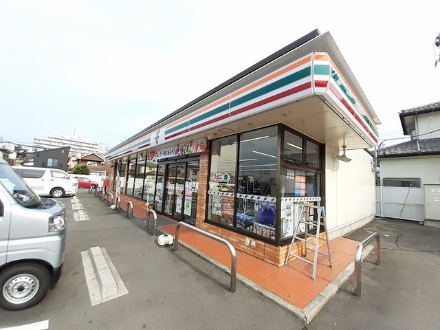 コンビニ　セブンイレブン多賀城中央3丁目（コンビニ）まで350m