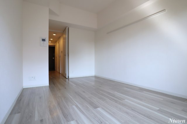 居室・リビング　こちらの居間で趣味の時間をお楽しみください