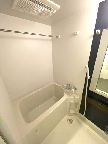 バス・シャワールーム　イメージとして他号室の部屋写真を表示しています