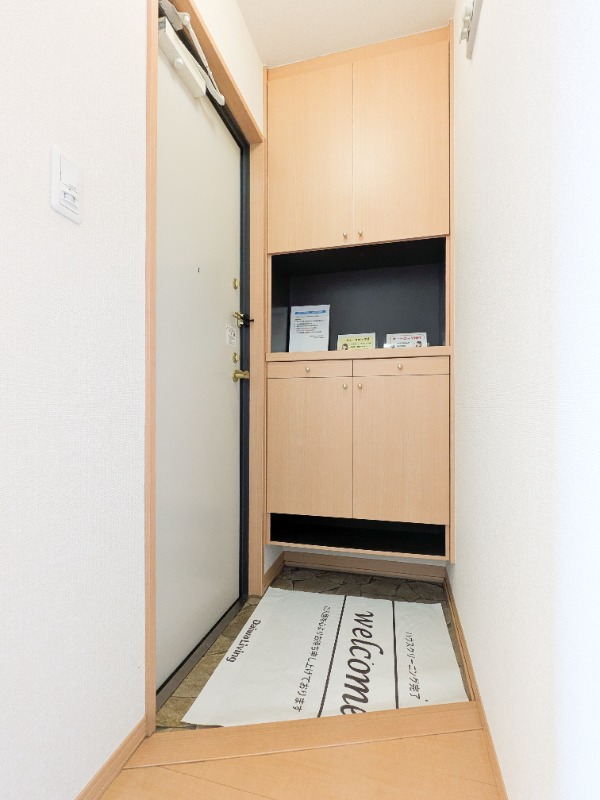 玄関　図面と現状に相違がある場合には現状を優先