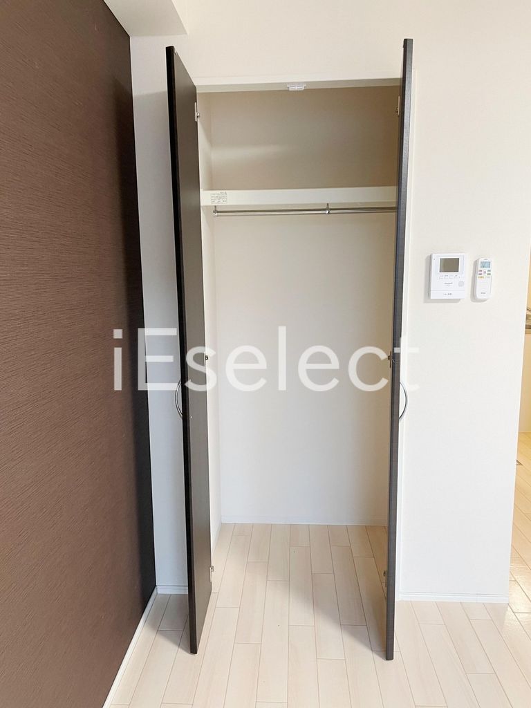 収納　洋服もかけられるクローゼット♪