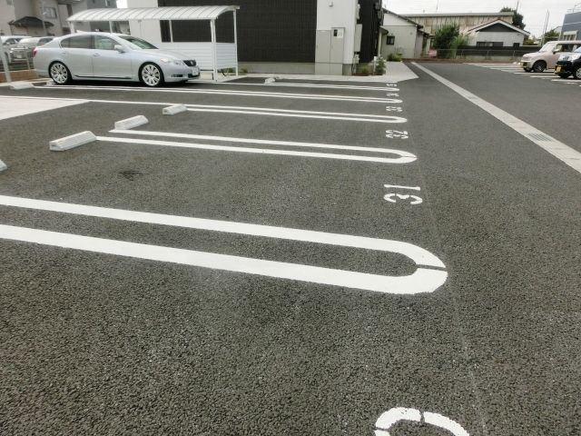 駐車場　敷地内駐車場ございます