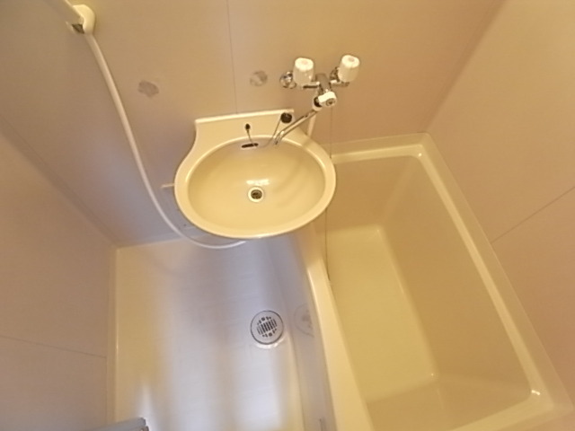 バス・シャワールーム　お風呂・トイレ別々のセパレート