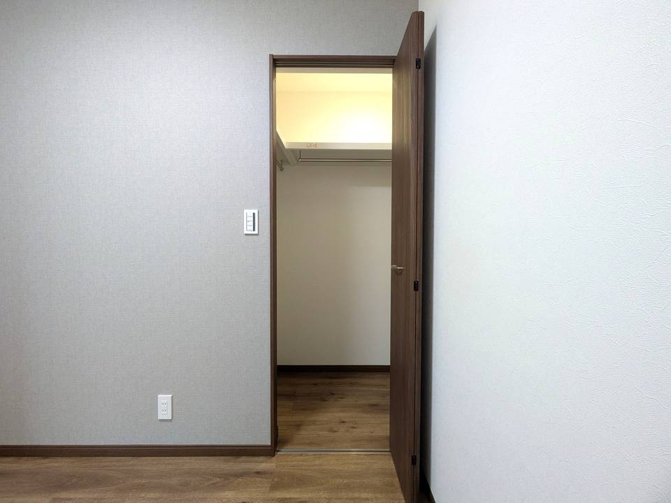 収納　ウォークインクローゼット