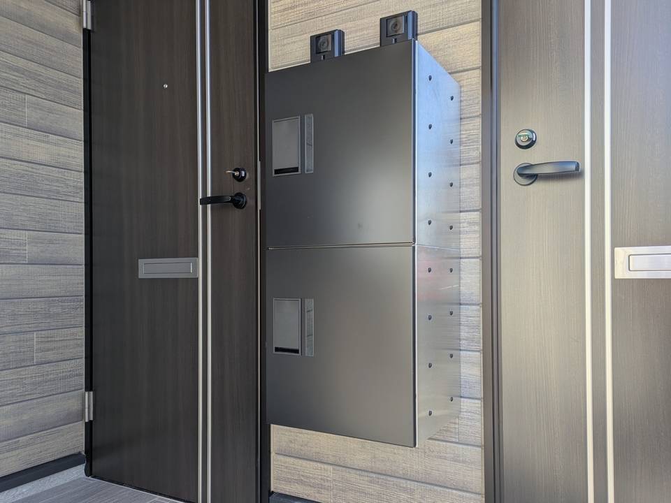 エントランス　宅配ボックス