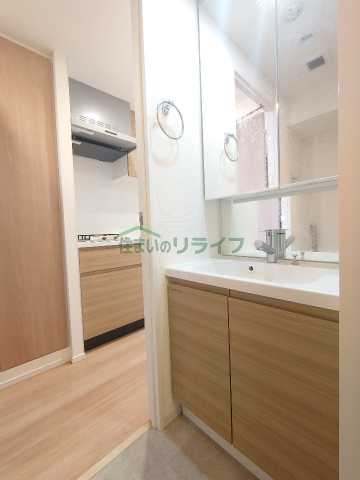 洗面設備　反転タイプ