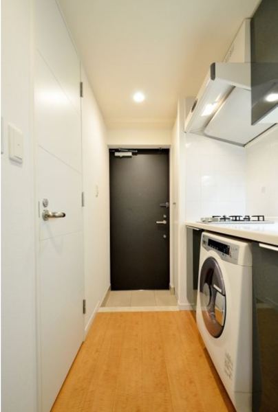 玄関　※別部屋参考写真