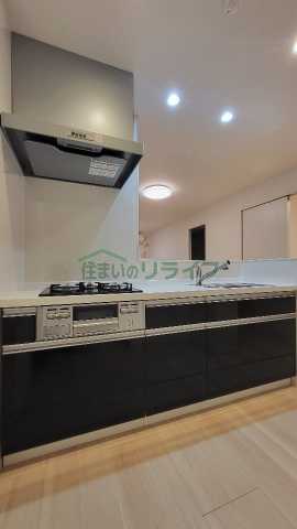キッチン　別部屋参考写真となります。