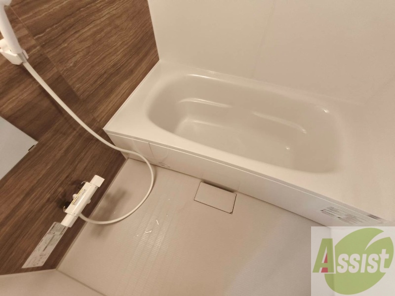 バス・シャワールーム　お風呂になります。一日の疲れを癒してくださいね。