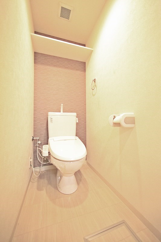 トイレ　温水洗浄便座付