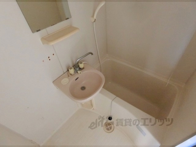 バス・シャワールーム　バス