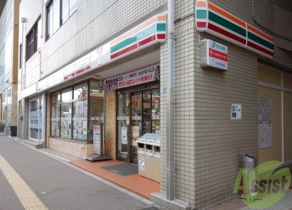 コンビニ　セブン-イレブン神戸板宿駅前店（コンビニ）まで135m