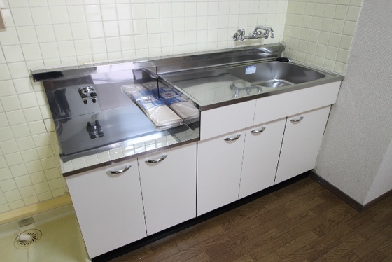 キッチン　※別号室の写真です。