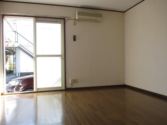 居室・リビング　★南向きだと明るさが違いますよね★