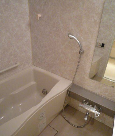 バス・シャワールーム　※別部屋参考写真