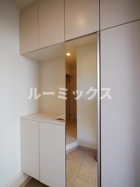 玄関　現状優先になります