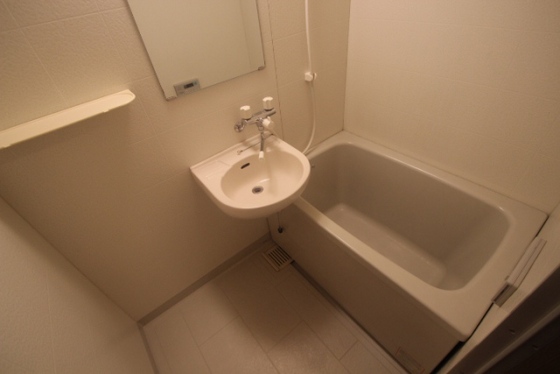 バス・シャワールーム　※別室の写真です