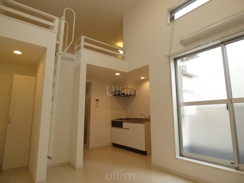 居室・リビング　別室のお写真です、ご参考までに