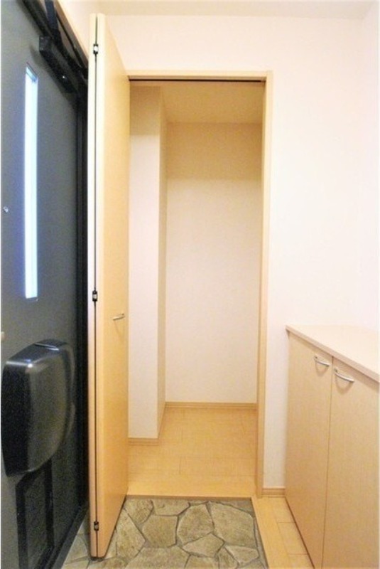 玄関　図面と現状に相違がある場合には現状を優先