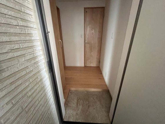 玄関　※別部屋の写真です