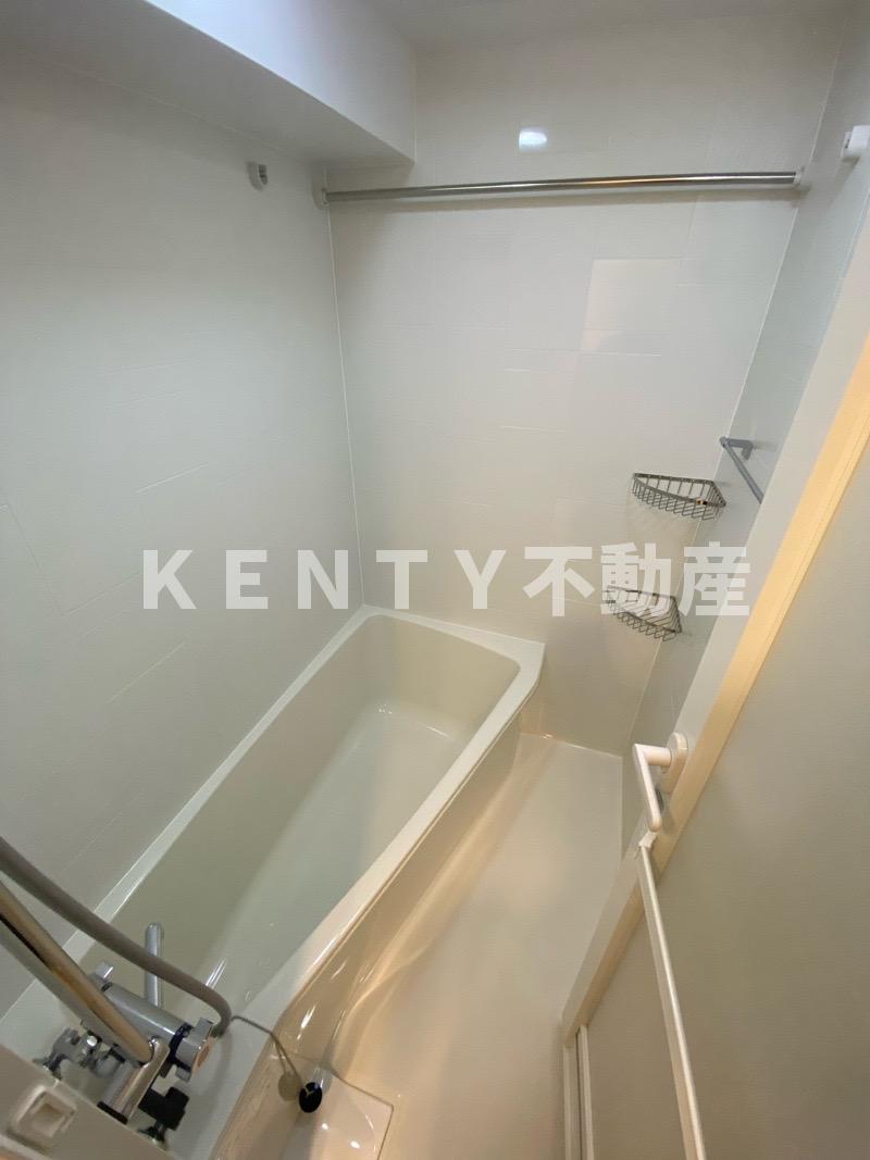 バス・シャワールーム　落ち着いた空間のお風呂です