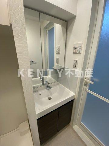 洗面設備　コンパクトで使いやすい洗面所