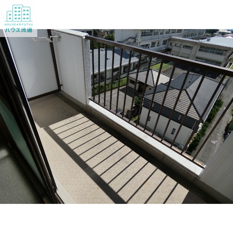 バルコニー　※別号室の写真です