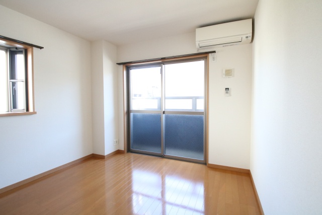 居室・リビング　※別室の参考写真の為、現況優先です。