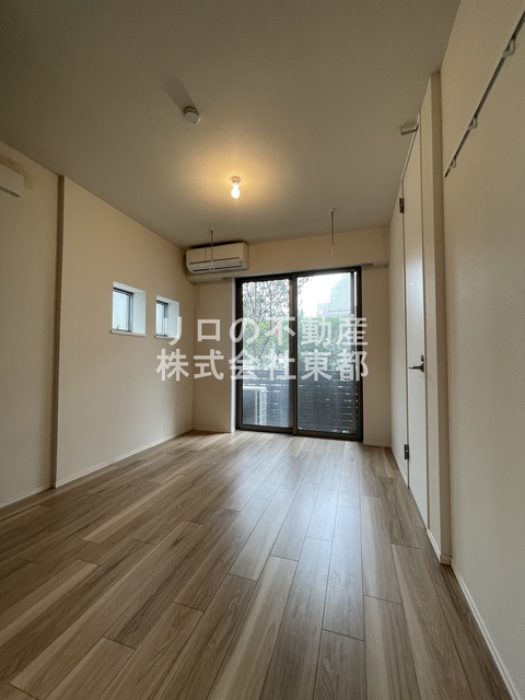 その他共有部分　蓋つきのゴミ置き場あります。衛生的ですね♪