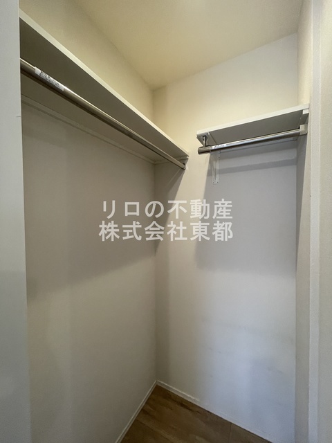 収納　奥行のあるウォークインクローゼットならお荷物多い方でも安心☆