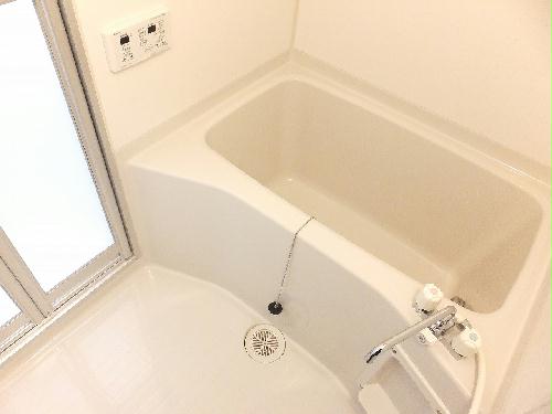 バス・シャワールーム　追い炊き機能付き