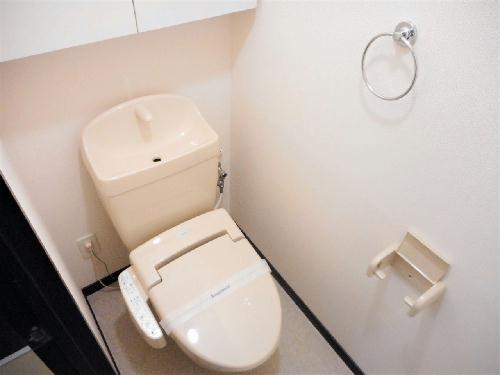 トイレ　温水洗浄便座