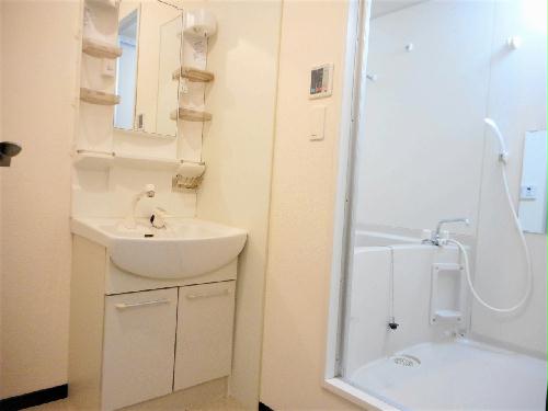 洗面設備　使いやすい独立洗面台です