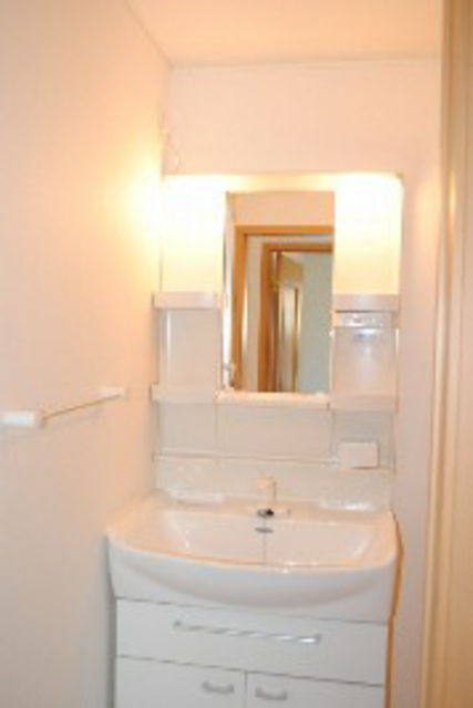 洗面設備　別室の参考写真です。※現況優先