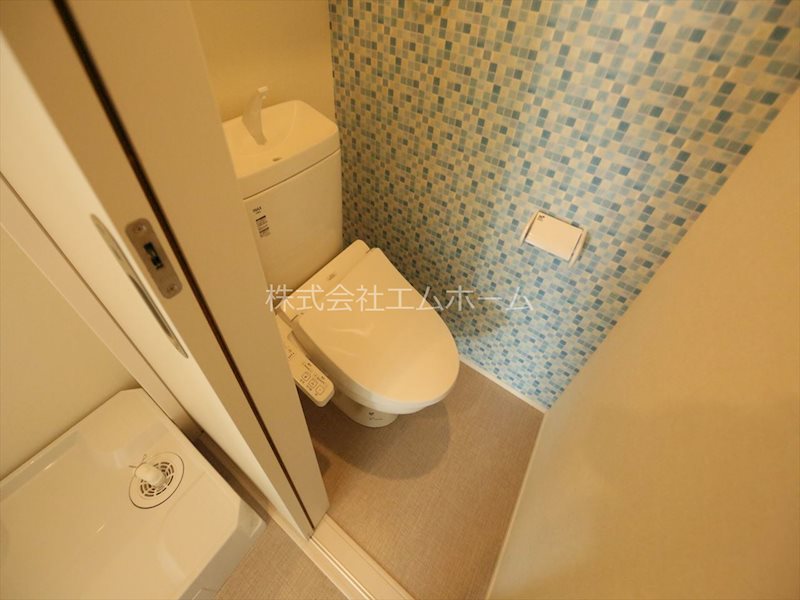 トイレ　温水洗浄暖房便座付トイレ