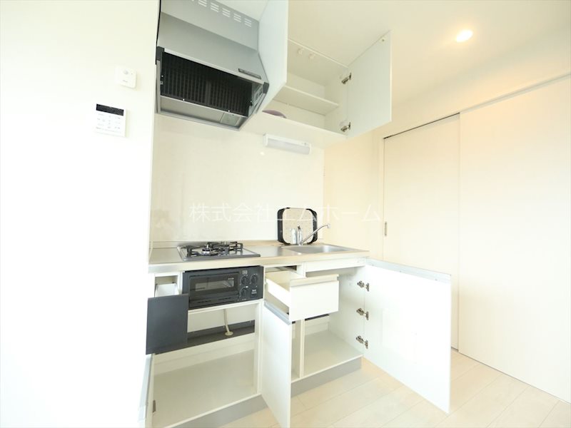 キッチン　システムキッチン（ガス2口コンロ・グリル付）