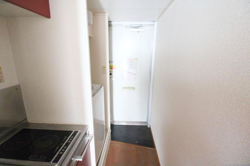 玄関　★閑静な住宅街に立地★