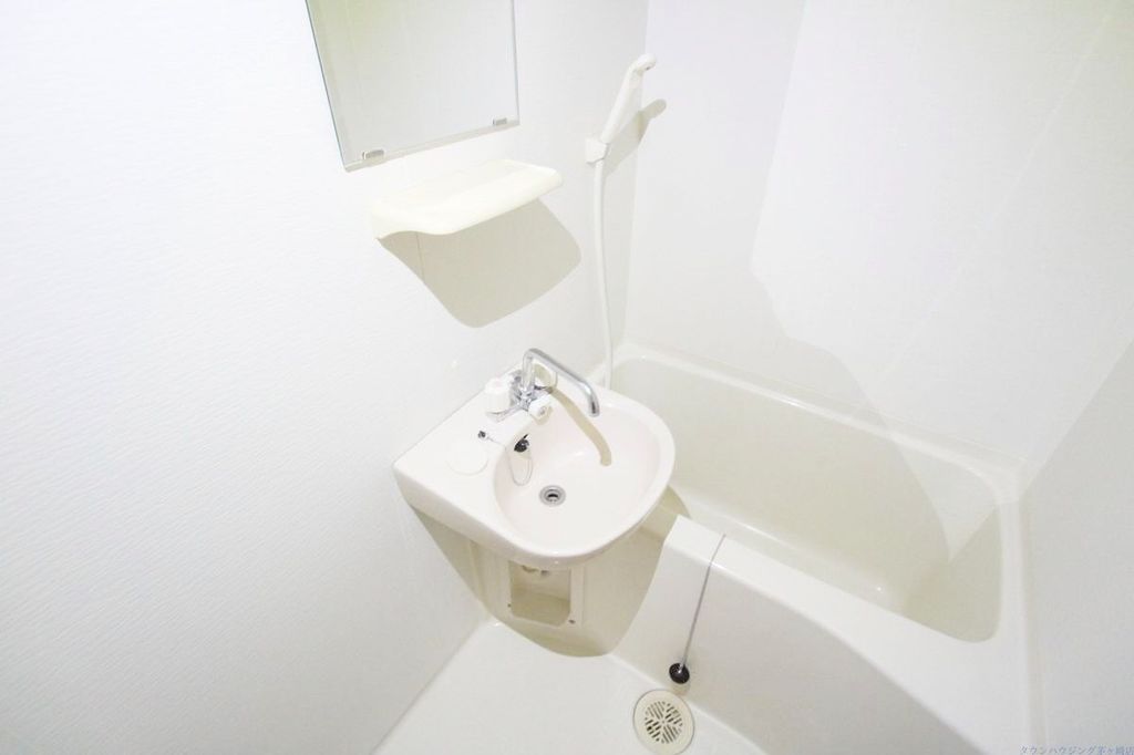 バス・シャワールーム　★閑静な住宅街に立地★