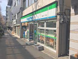 コンビニ　ファミリーマート 西麻布一丁目店（コンビニ）まで167m